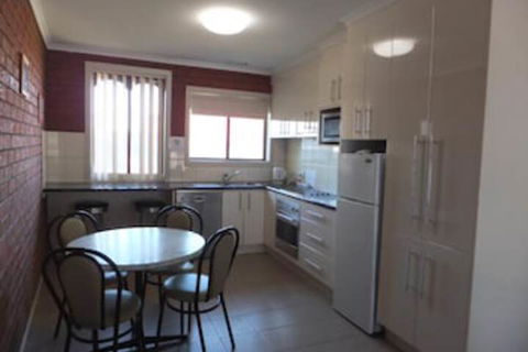 Paradise Holiday Apartments - Holiday Adelaide 3