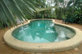 Hibiscus Lodge Bed & Breakfast - Holiday Adelaide 0