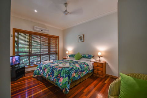 Hibiscus Lodge Bed & Breakfast - Holiday Adelaide 5