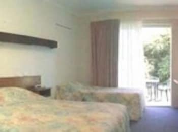 Corlette Palms Motor Inn - Holiday Adelaide 1