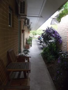 Corlette Palms Motor Inn - Holiday Adelaide 4
