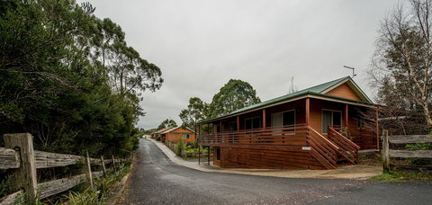 Driftwood Strahan Villas - Holiday Adelaide 0