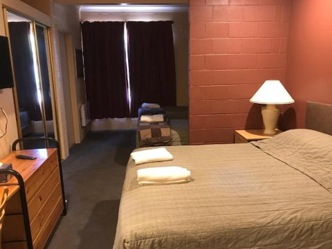 Cottonwood Lodge - Holiday Adelaide 5