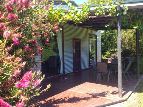 Valley Farm Vineyard Cottages - Holiday Adelaide 6