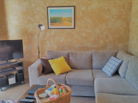 Milton Country Cottages - Holiday Adelaide 2