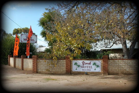 York Motel - Holiday Adelaide 1