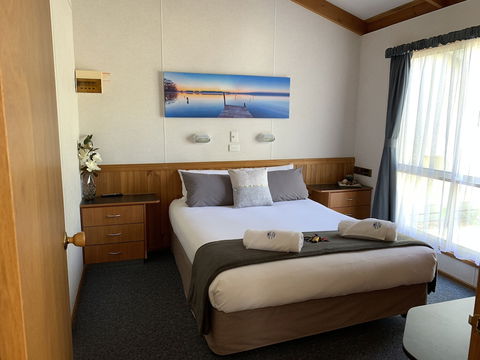 Metung Holiday Villas - Holiday Adelaide 4