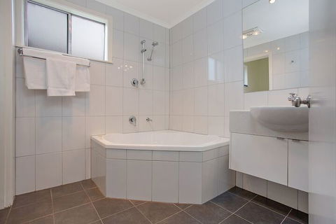 Hamilton Town House Motel - Holiday Adelaide 2