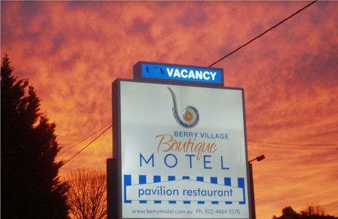 Berry Village Boutique Motel - Holiday Adelaide 4