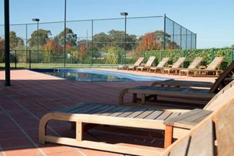 Potters Apartments - Holiday Adelaide 2