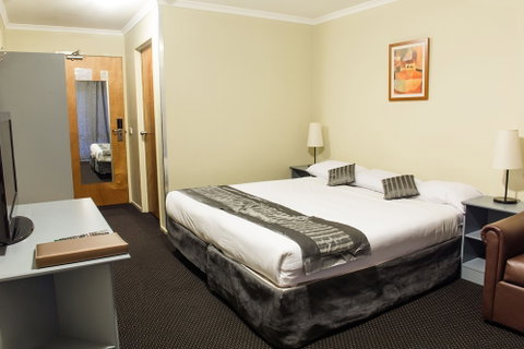 The River Inn Thredbo - Holiday Adelaide 6