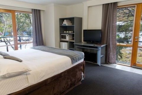The River Inn Thredbo - Holiday Adelaide 3