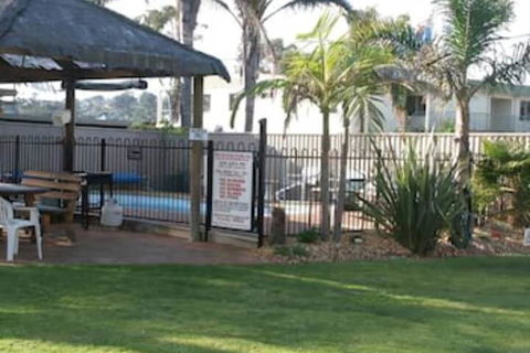 Admirals Lodge - Holiday Adelaide 6