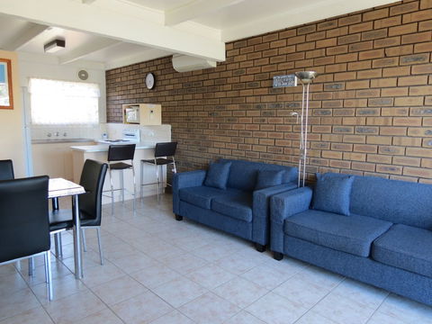 Chapman Court Holiday Units - Holiday Adelaide 1