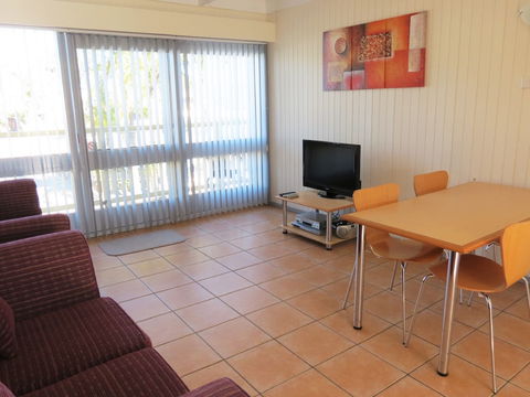 Chapman Court Holiday Units - Holiday Adelaide 4