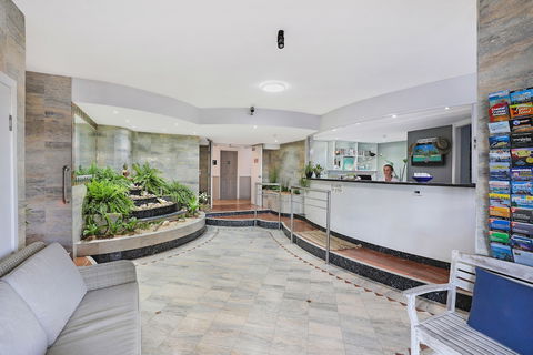 Beachside Resort - Kawana Waters - Holiday Adelaide 4