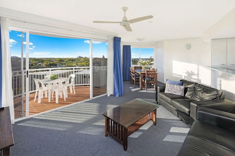 Beachside Resort - Kawana Waters - Holiday Adelaide 5