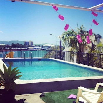 Adventurers Resort - Hostel - Holiday Adelaide 1