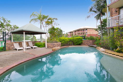 Toowong Villas - Holiday Adelaide 0