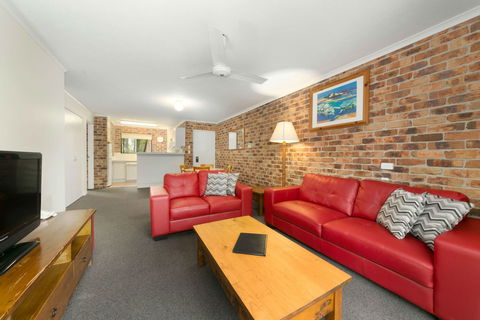 Toowong Villas - Holiday Adelaide 2