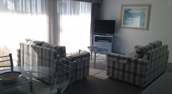 Breakers Apartments Mollymook - Holiday Adelaide 3