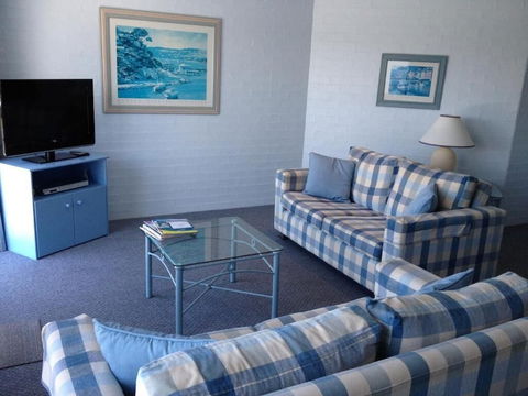 Breakers Apartments Mollymook - Holiday Adelaide 5