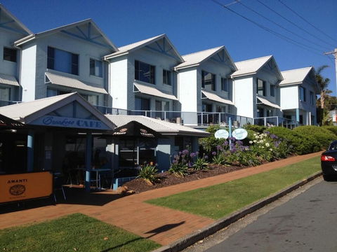 Breakers Apartments Mollymook - Holiday Adelaide 1