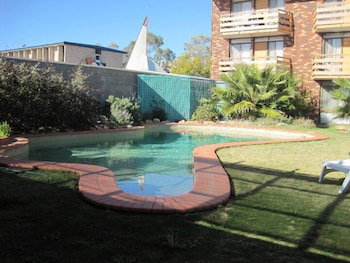 Desert Rose Inn Alice Springs - Holiday Adelaide 2