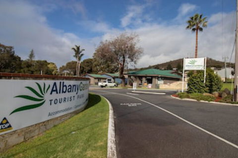 Albany Gardens Tourist Park - Holiday Adelaide 0