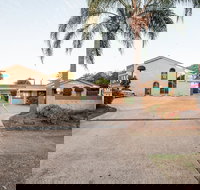 Jacaranda Place Motor Inn - Holiday Adelaide