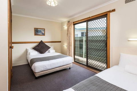Lakes Jakaranda Holiday Units - Holiday Adelaide 5