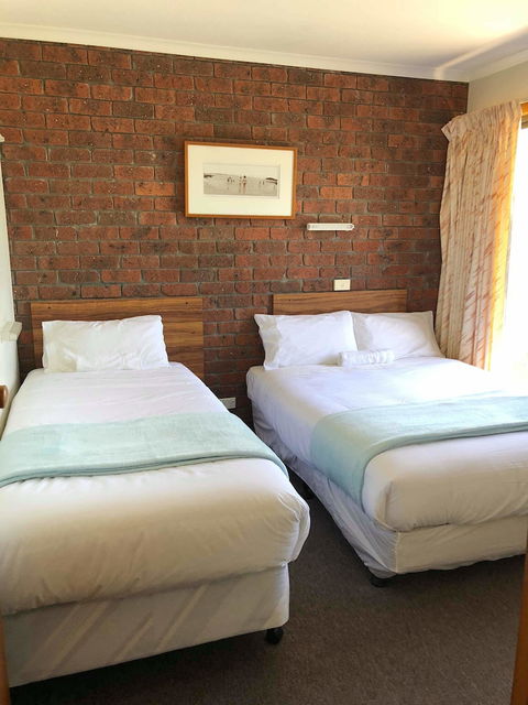 Lakes Jakaranda Holiday Units - Holiday Adelaide 2