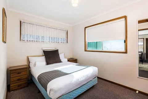 Lakes Jakaranda Holiday Units - Holiday Adelaide 6