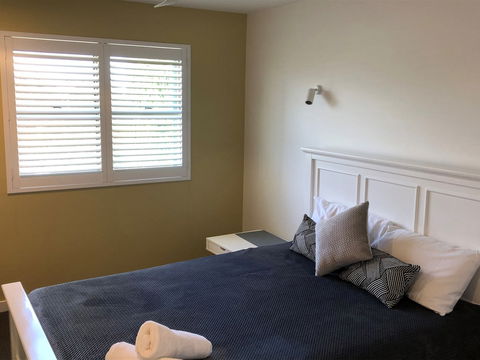 Camargue Beachfront Apartments - Holiday Adelaide 4