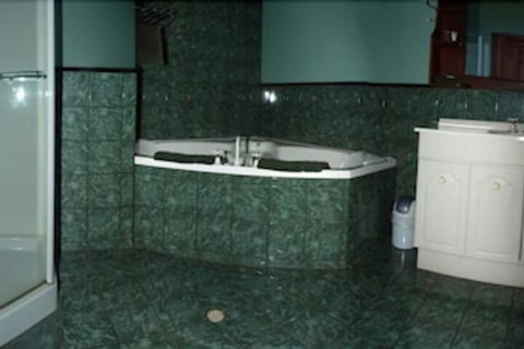 Pemberton Old Picture Theatre Holiday Apartments - Holiday Adelaide 2