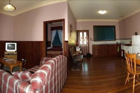 Pemberton Old Picture Theatre Holiday Apartments - Holiday Adelaide 5