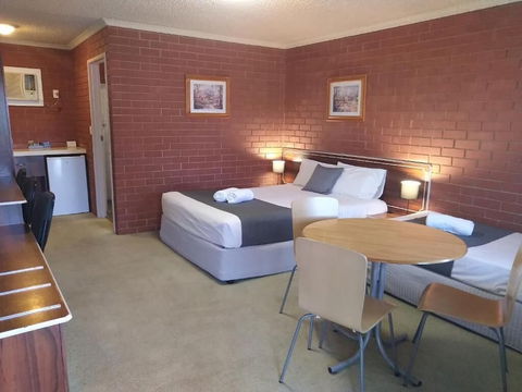 Junction Motel Wagga - Holiday Adelaide 4