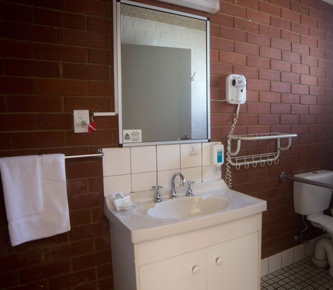 Junction Motel Wagga - Holiday Adelaide 5