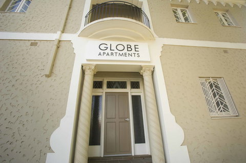 Globe Apartments - Holiday Adelaide 2