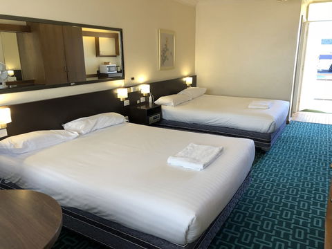 Canberra Lyneham Motor Inn - Holiday Adelaide 6