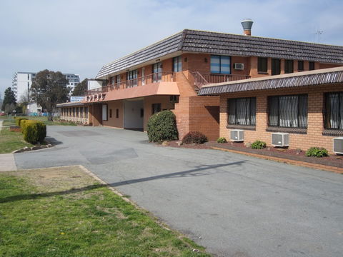 Canberra Lyneham Motor Inn - Holiday Adelaide 2