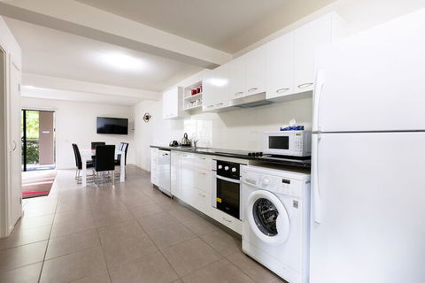 Apex Park Holiday Apartments - Holiday Adelaide 1