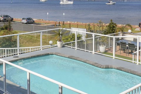 Crown Apartments - Holiday Adelaide 2