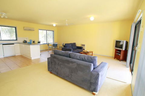 Nautilus Apartments Merimbula - Holiday Adelaide 7