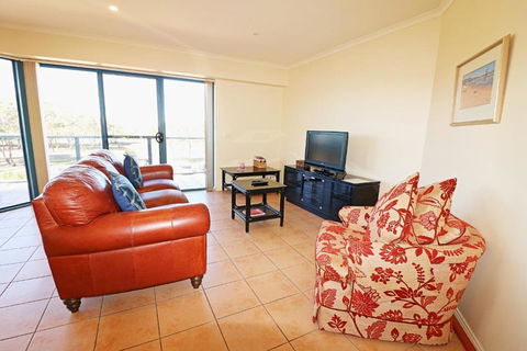 Ocean Breakers - Holiday Adelaide 6