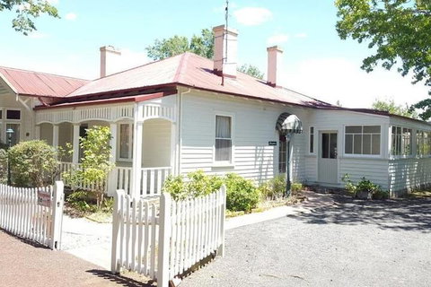 Ross B&B Accommodation - Holiday Adelaide 1