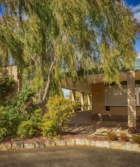 Hi Way Eight Motor Inn - Holiday Adelaide 1