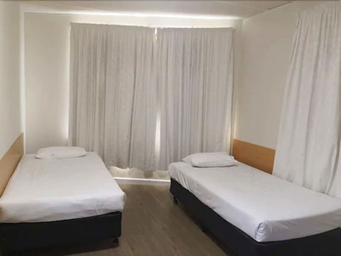 Dandenong Motel - Holiday Adelaide 2
