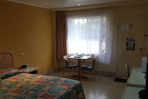 Chelsea Motor Inn - Holiday Adelaide 2