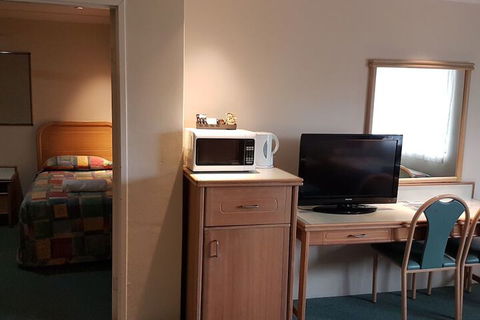 Chelsea Motor Inn - Holiday Adelaide 3